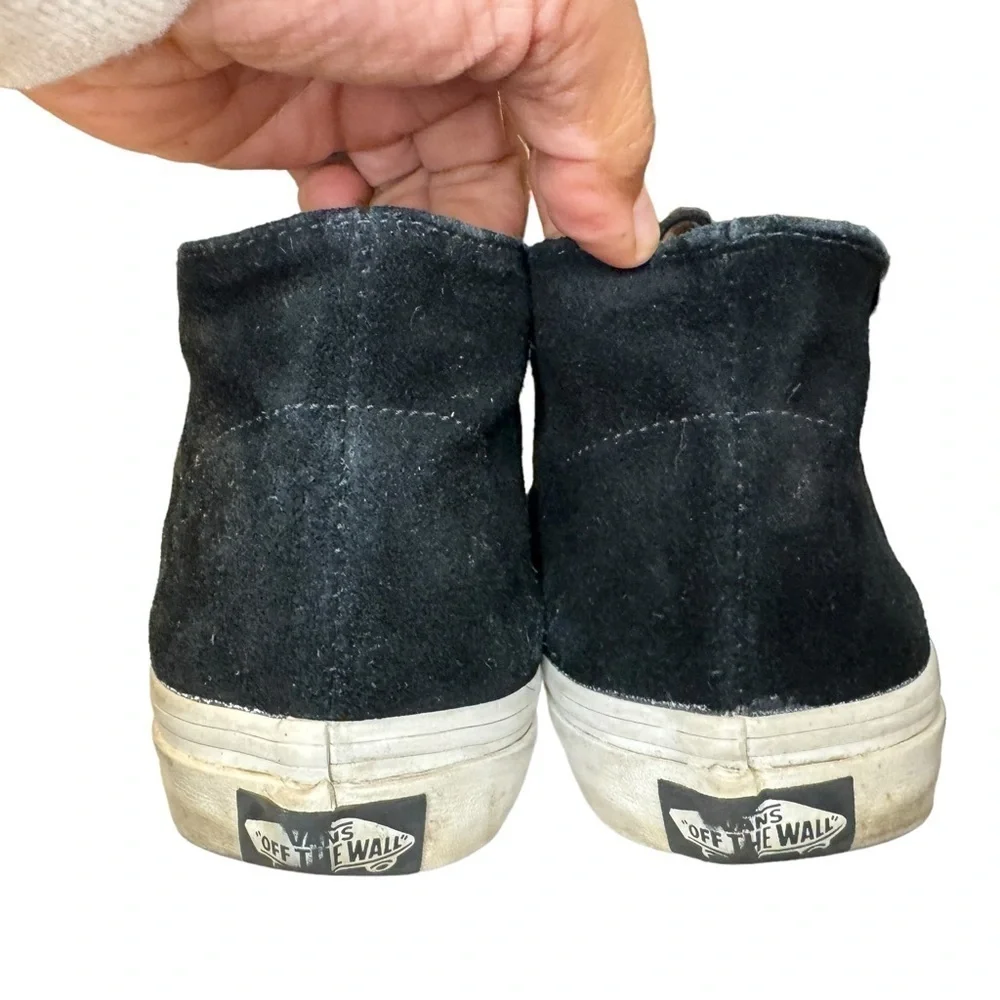 🔥PRICE DROP🔥 Vans Chukka Slim Black Suede Boots